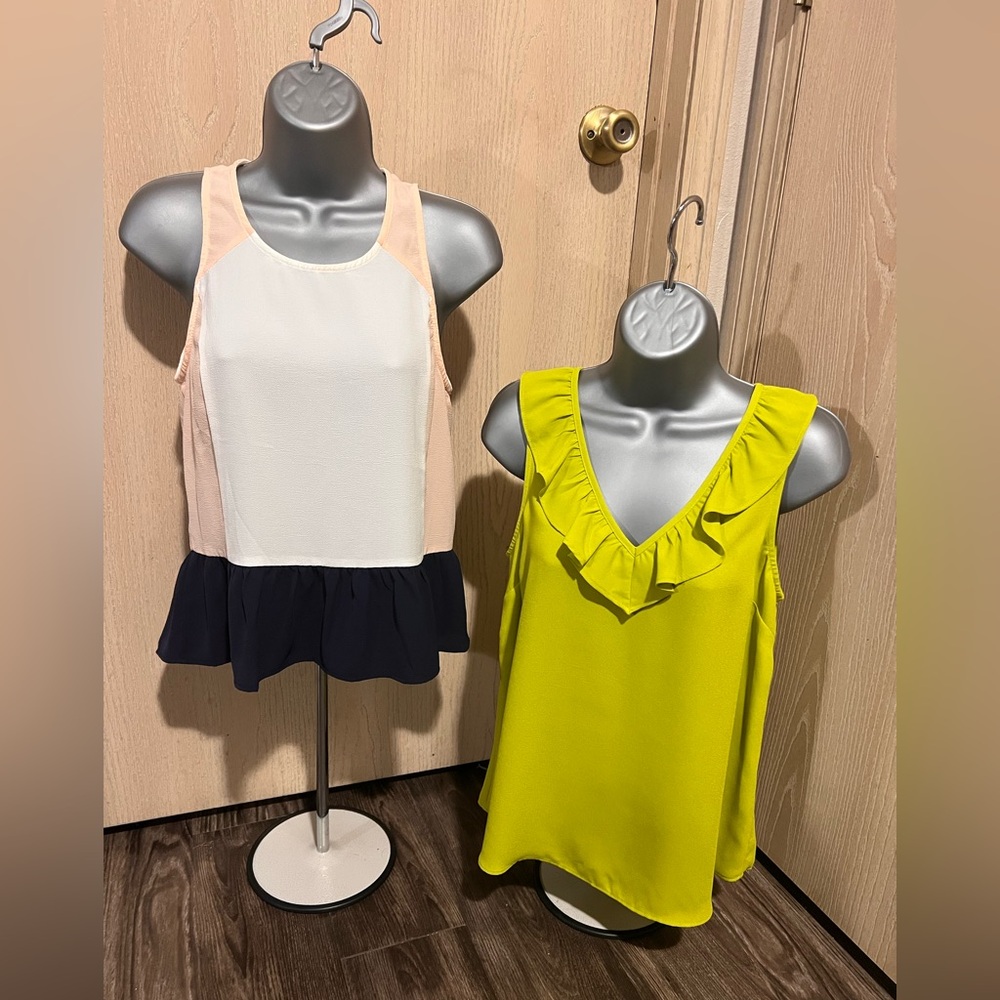 Bundle: 2 Women’s Sleeveless Business Casual Blouses XS - GB & Lauren Conrad
